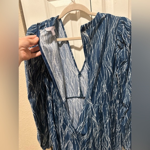 Chelsea28 Nordstrom Celeste Stripe Blue-Ivory Midi Dress V-neck , size M - Picture 4 of 11